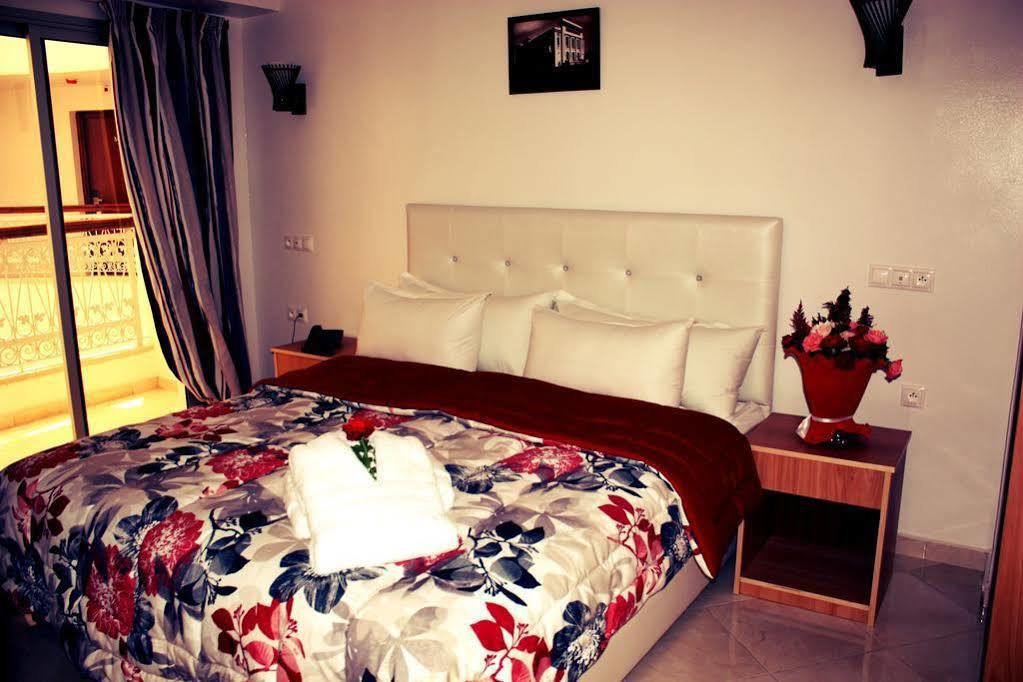 Hotel La Place เอลจาดิด้า ภายนอก รูปภาพ